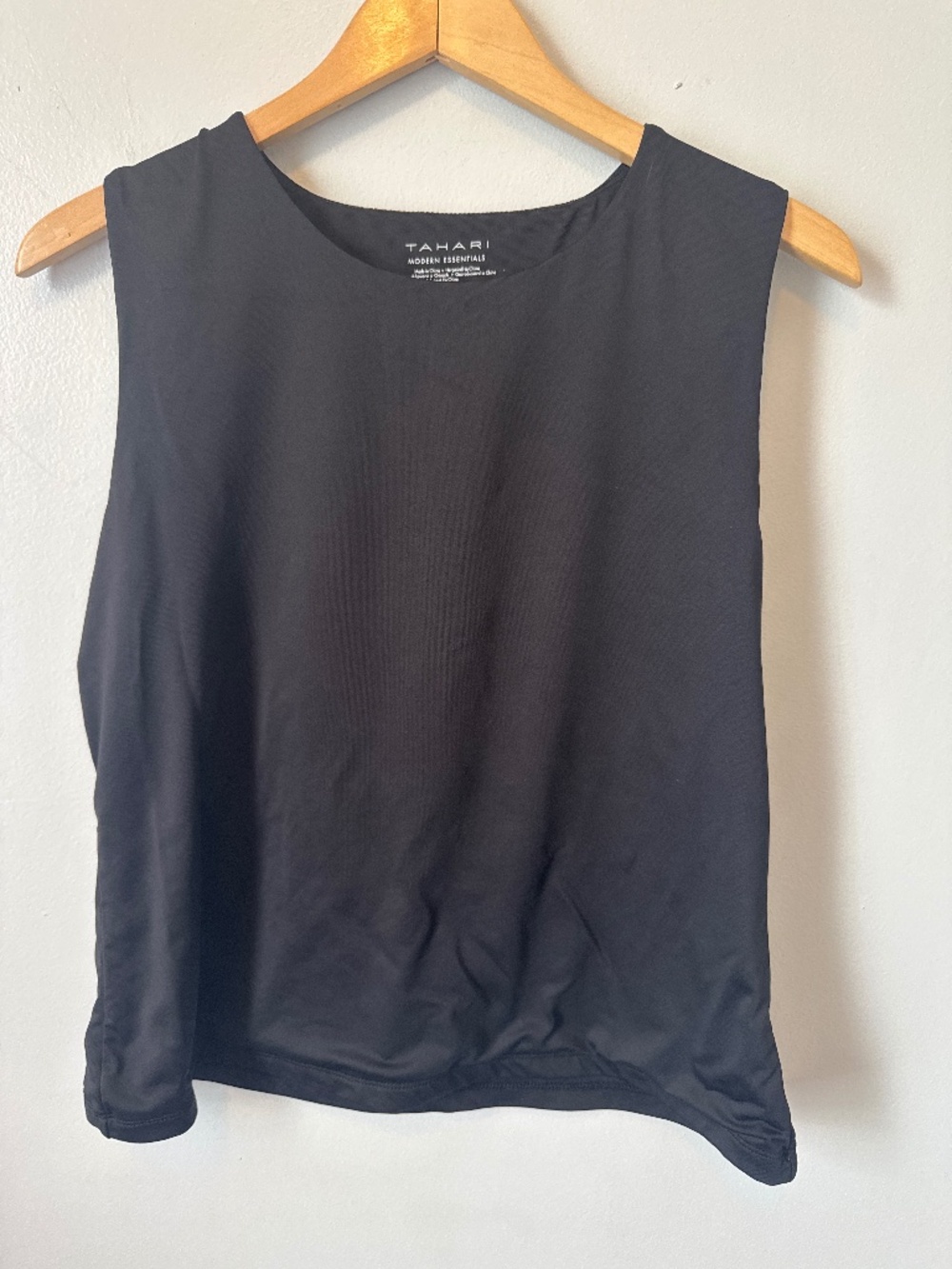 Tahari modern essentials black